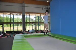 Jump Space - Park trampolin Śrem image