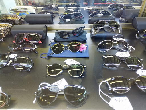 Pawn Shop «Roswell Pawn & Jewelry», reviews and photos, 615 Holcomb Bridge Rd, Roswell, GA 30076, USA