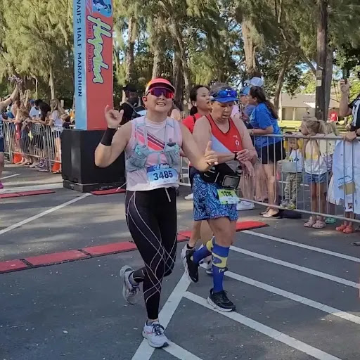 Descubrir 105+ imagen oakley store honolulu photos Thptnganamst.edu.vn