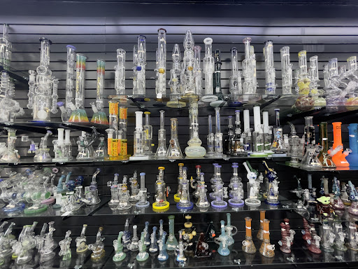 Tobacco Shop «Mr. SMOKE (smoke shop)», reviews and photos, 4347 Gunn Hwy, Tampa, FL 33618, USA