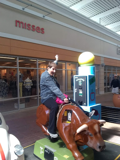 Outlet Mall «The Outlet Shoppes», reviews and photos, 915 Ridgewalk Pkwy, Woodstock, GA 30188, USA