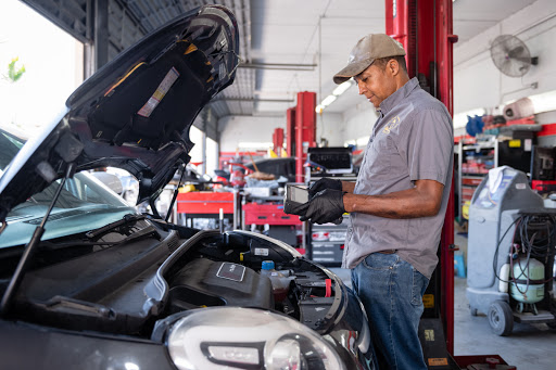 Car Dealer «High Q Auto», reviews and photos, 747 N State Rd 7, Plantation, FL 33317, USA