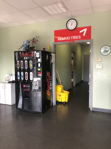 Tire Shop «Hancock Tire & Auto», reviews and photos, 10922 Bloomingdale Ave, Riverview, FL 33578, USA