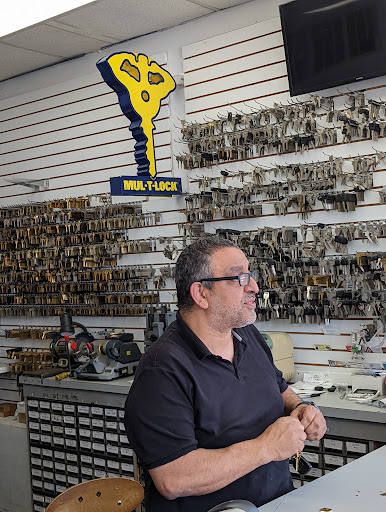 Locksmith «Armor Locksmith & Security», reviews and photos, 65-02 164th St, Fresh Meadows, NY 11365, USA