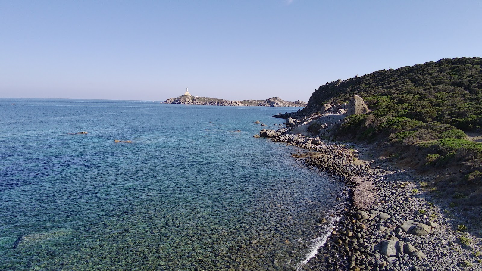 Fotografie cu Spiaggia Cala Burroni amplasat într-o zonă naturală