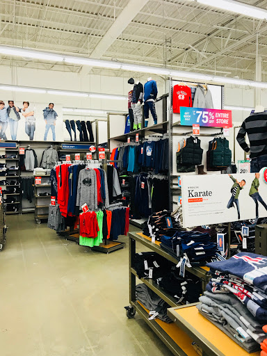 Clothing Store «Old Navy», reviews and photos, 141 Tuckahoe Rd, Sewell, NJ 08080, USA