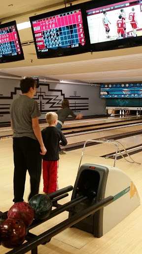 Sports Complex «Bowling Green Sports Center», reviews and photos, 243 W Roosevelt Rd, West Chicago, IL 60185, USA