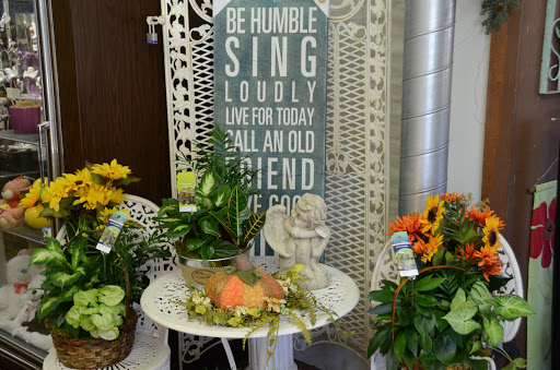 Florist «Yorkville Flower Shoppe», reviews and photos, 216 S Bridge St, Yorkville, IL 60560, USA