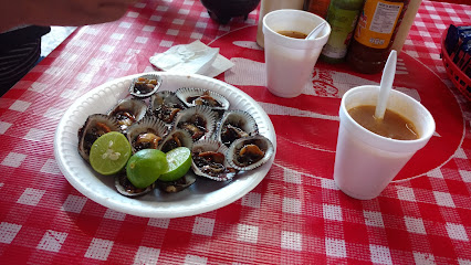 Tacos Y Mariscos El Paisa - Abelardo L. Rodríguez 88, Guadalupe Victoria, 22426 Tijuana, B.C., Mexico