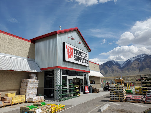 Home Improvement Store «Tractor Supply Co.», reviews and photos, 6880 Beaman Way, Stansbury Park, UT 84074, USA