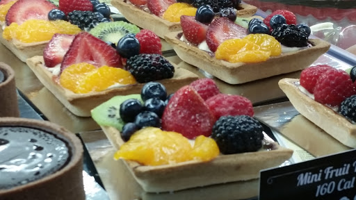 Shopping Mall «Newport Coast Shopping Center», reviews and photos, 21115 Newport Coast Dr, Newport Coast, CA 92657, USA