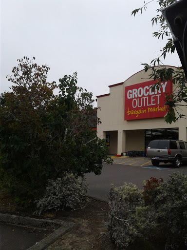 Grocery Store «Grocery Outlet Bargain Market», reviews and photos, 2066 US-101, Florence, OR 97439, USA