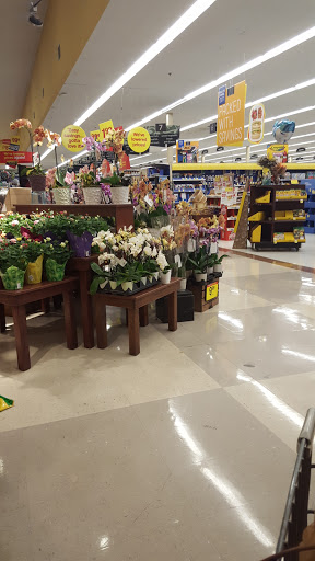 Grocery Store «Kroger», reviews and photos, 350 E Broad St, Pataskala, OH 43062, USA