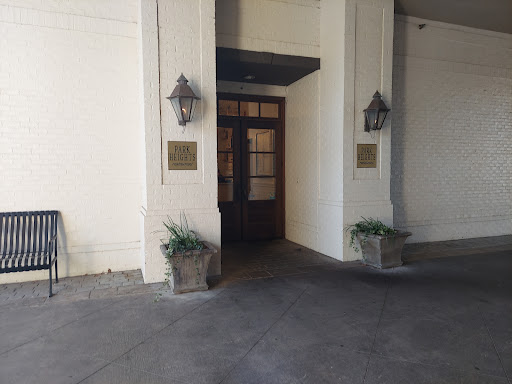 Fine Dining Restaurant «Park Heights Restaurant», reviews and photos, 335 E Main St, Tupelo, MS 38804, USA