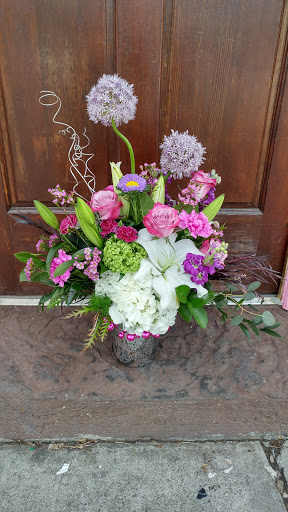 Florist «Chris-Dian Florist», reviews and photos, 279 Broadway, Newburgh, NY 12550, USA