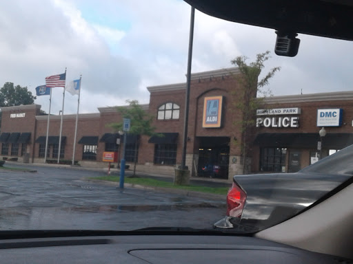 Supermarket «ALDI», reviews and photos, 15111 Woodward Ave, Highland Park, MI 48203, USA