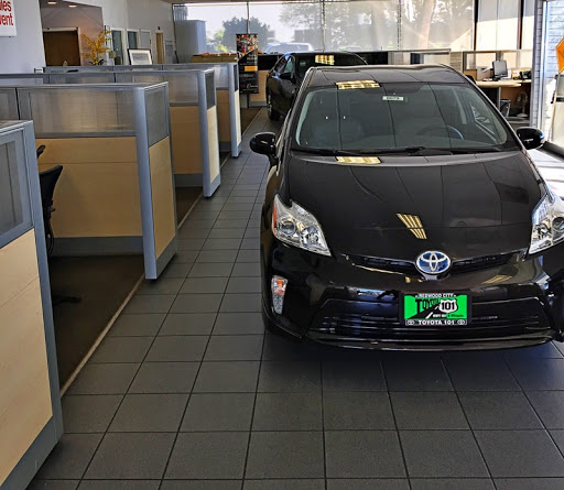 Toyota Dealer «Toyota 101», reviews and photos, 525 E Bayshore Rd, Redwood City, CA 94063, USA