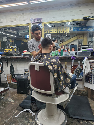 Barber Shop «The World Famous Venice Barber Shop», reviews and photos, 1527 Pacific Ave, Venice, CA 90291, USA