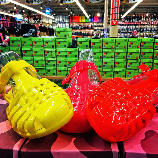 Beauty Supply Store «J & J Beauty Supply», reviews and photos, 2468 M.L.K. Jr Dr SW, Atlanta, GA 30311, USA