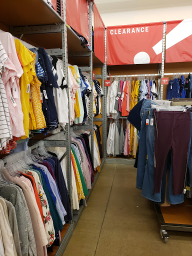 Clothing Store «Old Navy», reviews and photos, 100 Independence Way, Danvers, MA 01923, USA