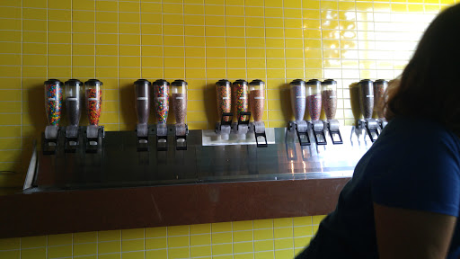 Ice Cream Shop «Cookie Dough Creamery», reviews and photos, 7227 N High St, Worthington, OH 43085, USA