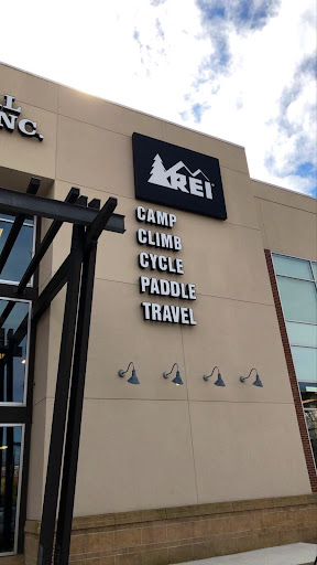Camping Store «REI», reviews and photos, 3334 W Friendly Ave #140, Greensboro, NC 27410, USA
