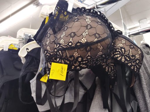 Thrift Store «Village Discount Outlet», reviews and photos, 3500 Cleveland Ave, Columbus, OH 43224, USA