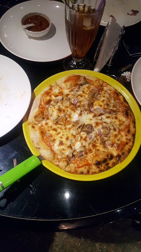 Pizza Hot, 131, Nassarawa G.R.A, Lamido Crescent, Kano, Nigeria, Boutique, state Kano