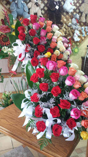 Florist «High Style Flowers & Gift Shop», reviews and photos, 145 Front St, Wood Dale, IL 60191, USA