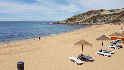 Praia de Porto Novo'in fotoğrafı geniş bir kıyı şeridi ile birlikte