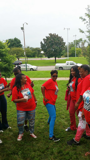 Park «Chicago Park District Fieldhouse», reviews and photos, 6743 S Kedzie Ave, Chicago, IL 60629, USA