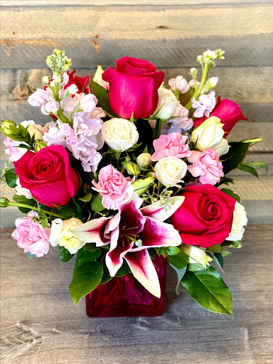 Florist «Everyday Flowers and Balloons», reviews and photos, 512 El Camino Real, Redwood City, CA 94063, USA