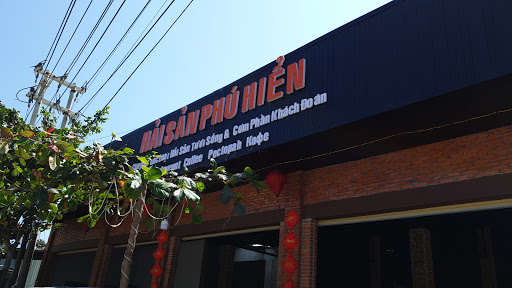 Nhà hàng hải sản Phú Hiển