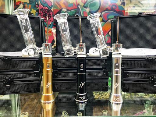 Tobacco Shop «201 Smoke Shop», reviews and photos, 90 W Palisade Ave, Englewood, NJ 07631, USA