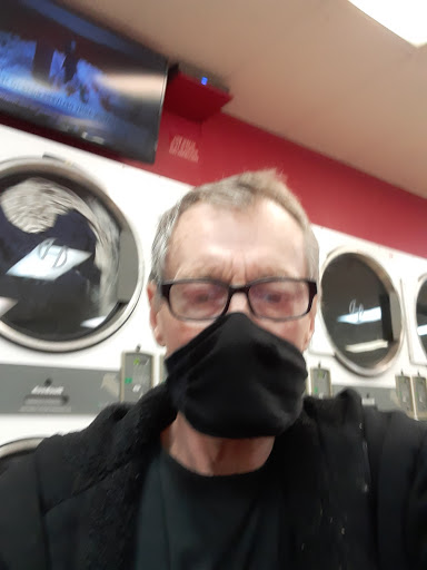 Duds & Suds Laundromat image 8