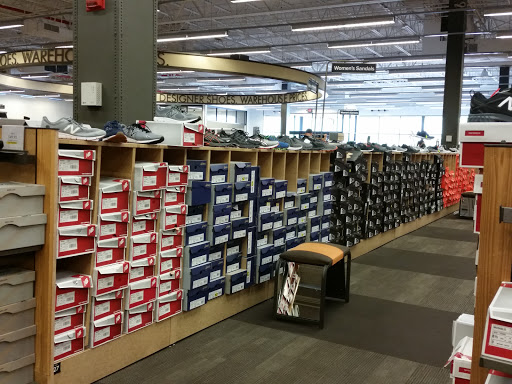 Shoe Store «DSW Designer Shoe Warehouse», reviews and photos, 2485 Richmond Ave, Staten Island, NY 10314, USA