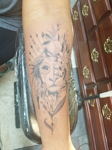 Tattoo Shop «Truth and Triumph Tattoo», reviews and photos, 3808 Little York Rd, Dayton, OH 45414, USA