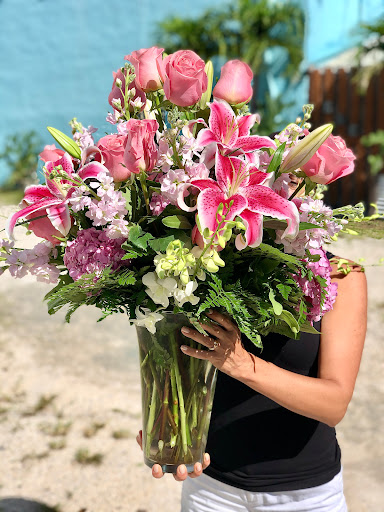 Florist «Enchantment Florist», reviews and photos, 1418 S Andrews Ave, Fort Lauderdale, FL 33316, USA