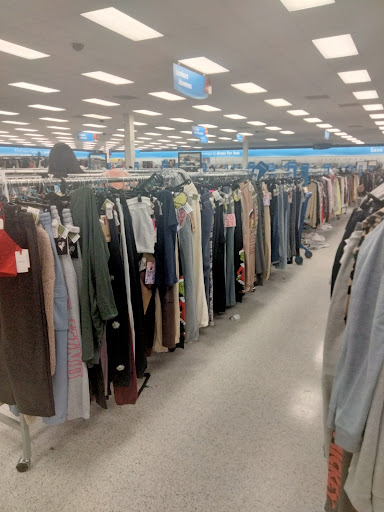 Shopping Mall «Shops at Vineyard Village», reviews and photos, 2800 Texas 121 Business, Euless, TX 76039, USA