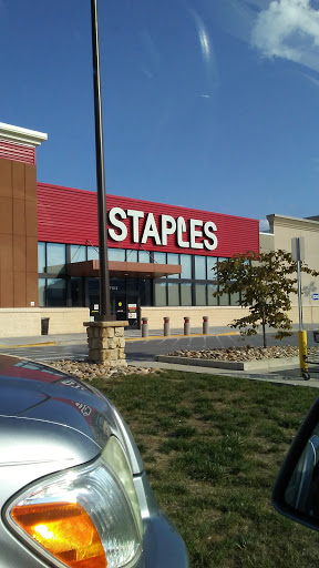 Office Supply Store «Staples», reviews and photos, 713 Winfield Dunn Pkwy, Sevierville, TN 37876, USA