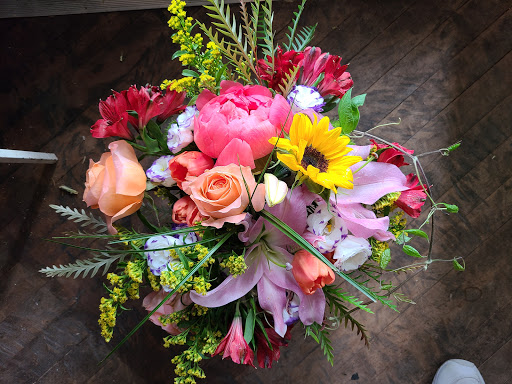 Florist «Buss Flower Shop», reviews and photos, 322 N Milwaukee Ave, Libertyville, IL 60048, USA