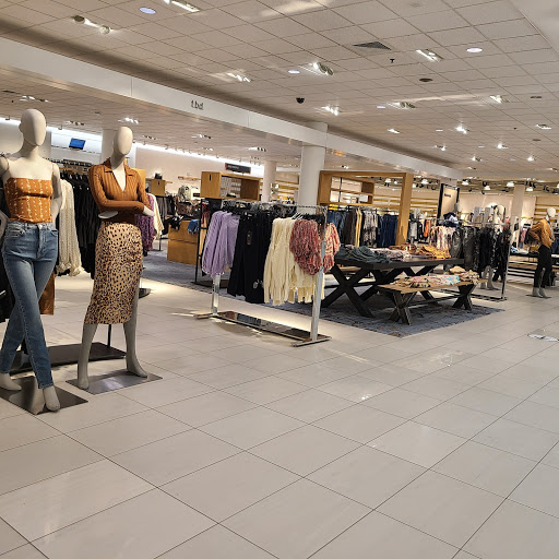 Department Store «Nordstrom at the Americana at Brand», reviews and photos, 102 Caruso Ave, Glendale, CA 91210, USA