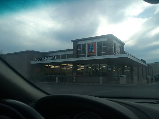 Supermarket «ALDI», reviews and photos, 1500 N 8th St, Vandalia, IL 62471, USA