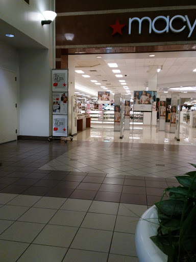 Shopping Mall «Visalia Mall», reviews and photos, 2031 S Mooney Blvd, Visalia, CA 93277, USA