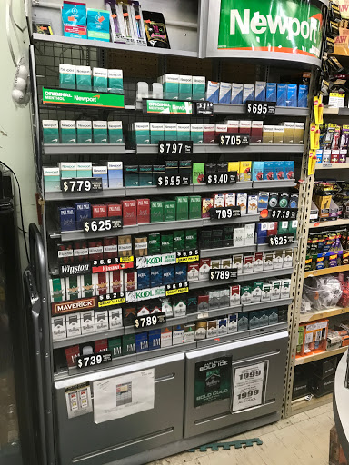 Liquor Store «Joy Party Mart», reviews and photos, 24531 Henry B Joy Blvd, Harrison Charter Township, MI 48045, USA