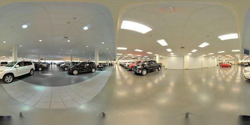 Toyota Dealer «Kings Toyota - New Cars, Indoor Showroom», reviews and photos, 4700 Fields Ertel Rd, Cincinnati, OH 45249, USA