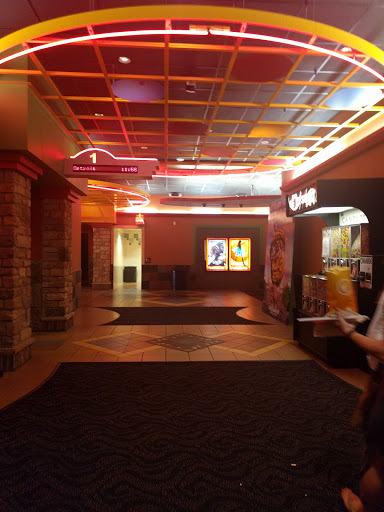 Movie Theater «Regal Cinemas Valley River Center 15 & IMAX», reviews and photos, 500 Valley River Center, Eugene, OR 97401, USA