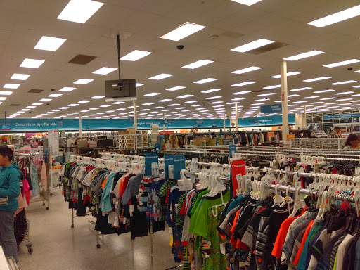 Clothing Store «Ross Dress for Less», reviews and photos, 720 Woollomes Ave, Delano, CA 93215, USA