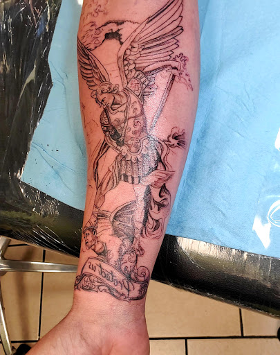 Tattoo Shop «Euphoria Ink Tattoo Studio LLC», reviews and photos, 584 Raritan Rd, Roselle, NJ 07203, USA