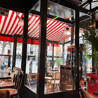 Atmosphère du Restaurant brasserie Bistrot du coin à Levallois-Perret - n°17